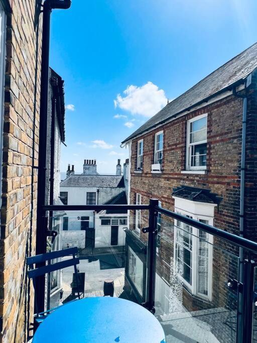 100 Steps To Broadstairs Beach - 2 Bedroom 3 Beds Exteriör bild